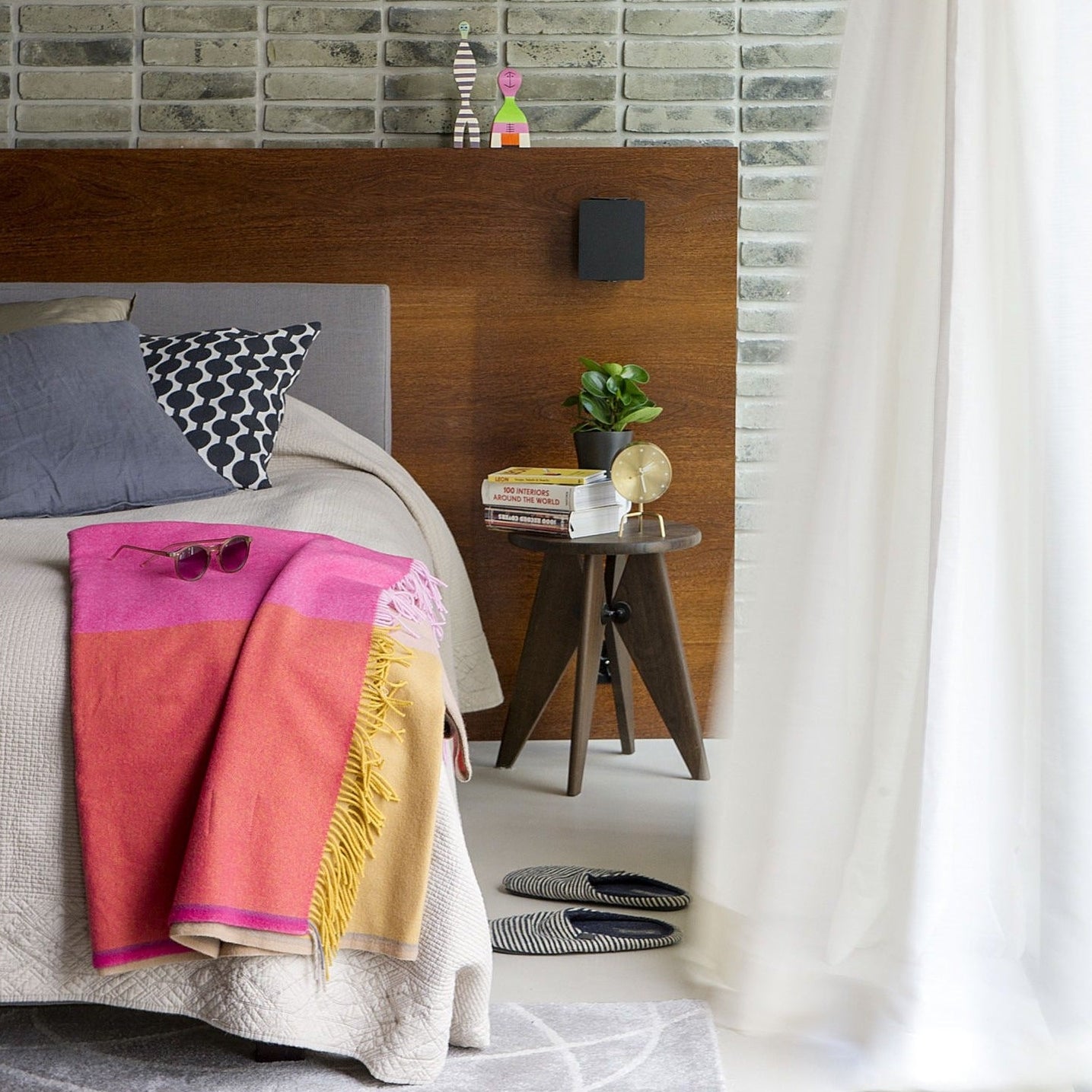 Tripod Clock