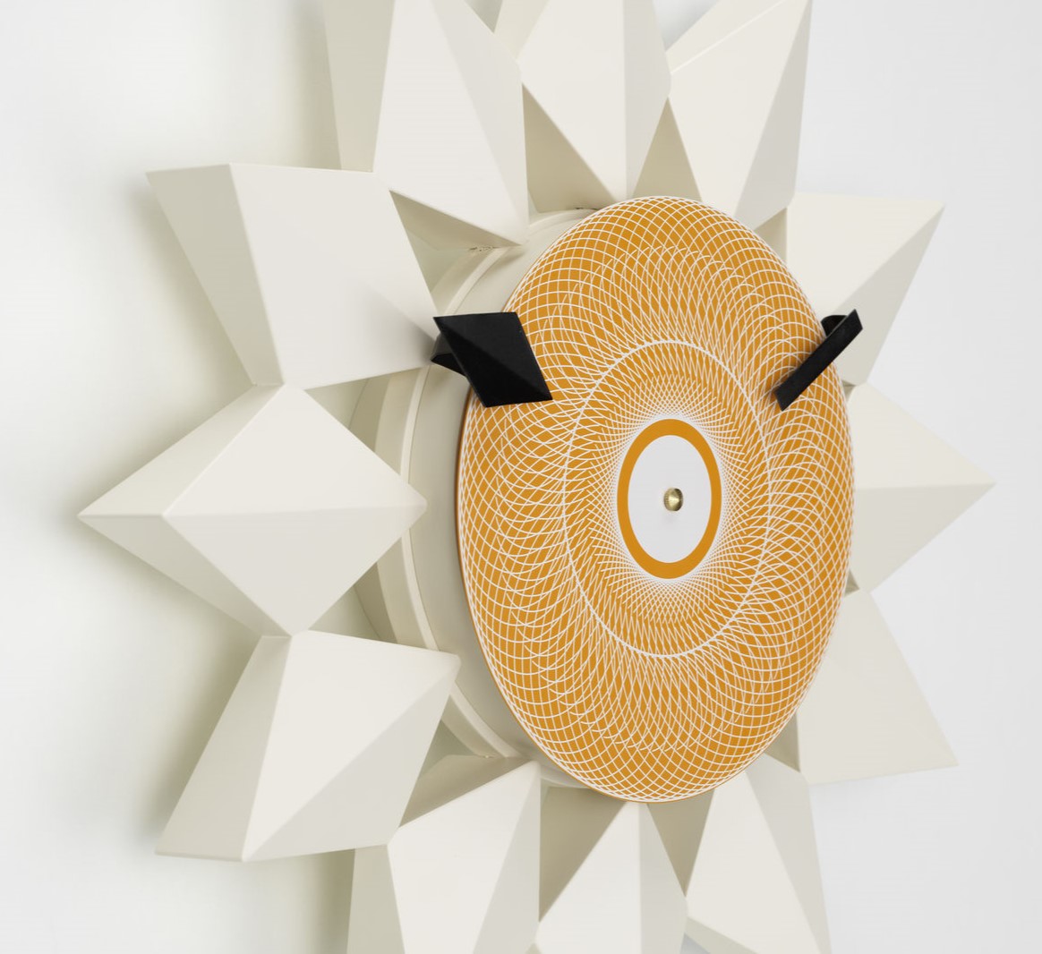 Diamond Markers Clock