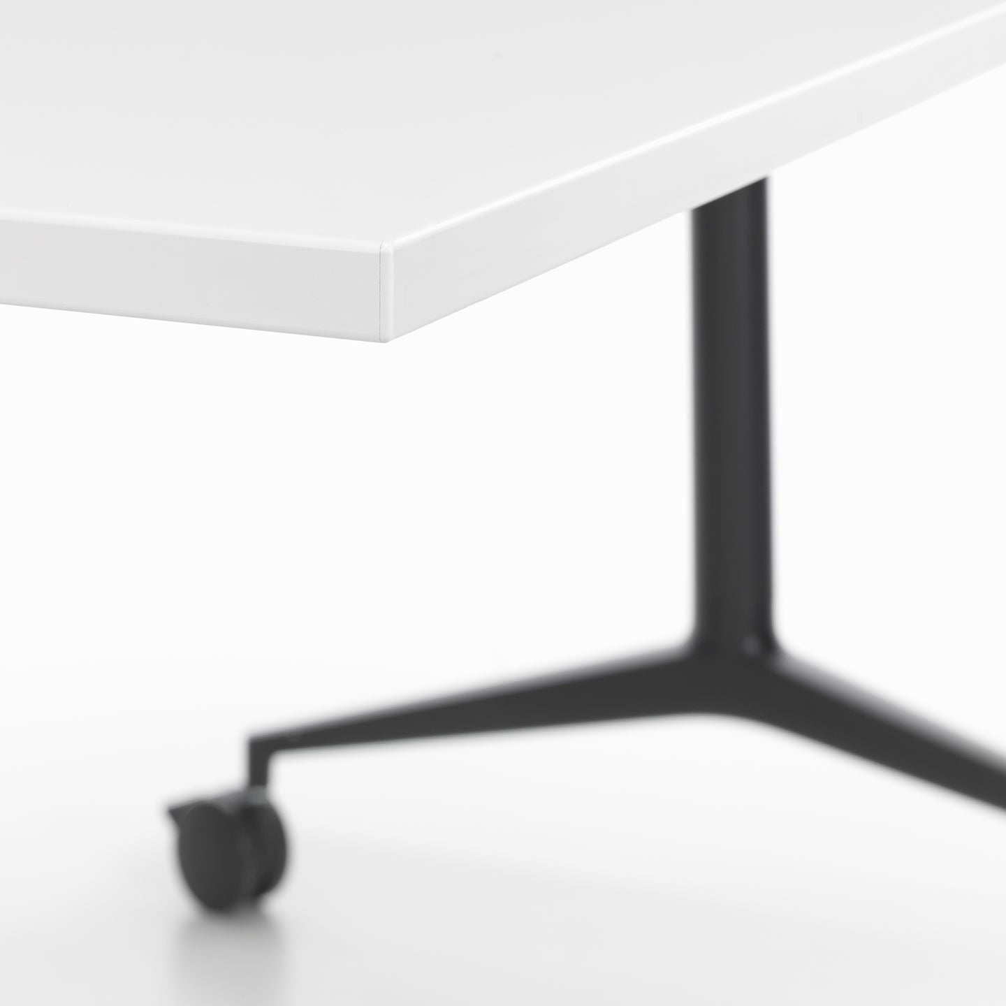 MedaMorph Folding Table