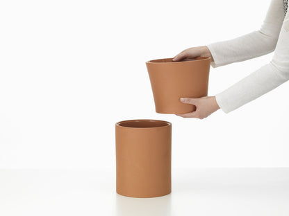 Terracotta Pot M