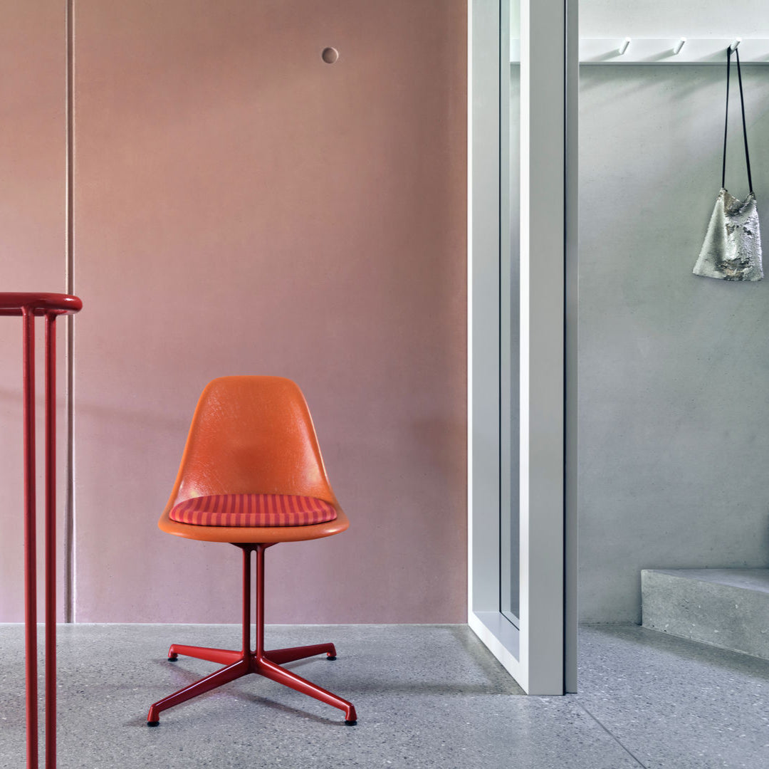 Eames Fiberglass La Fonda