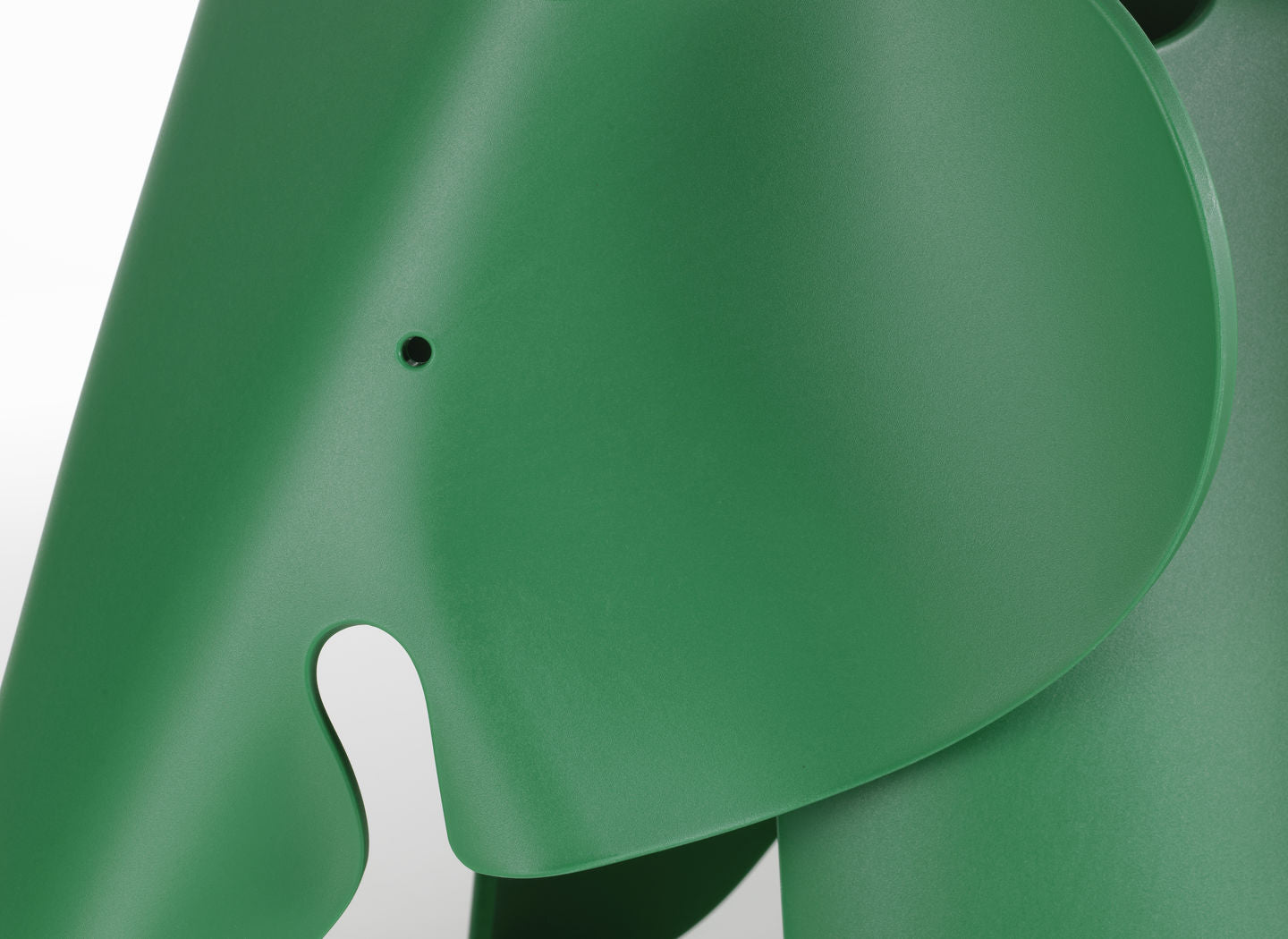Eames Elephant RE