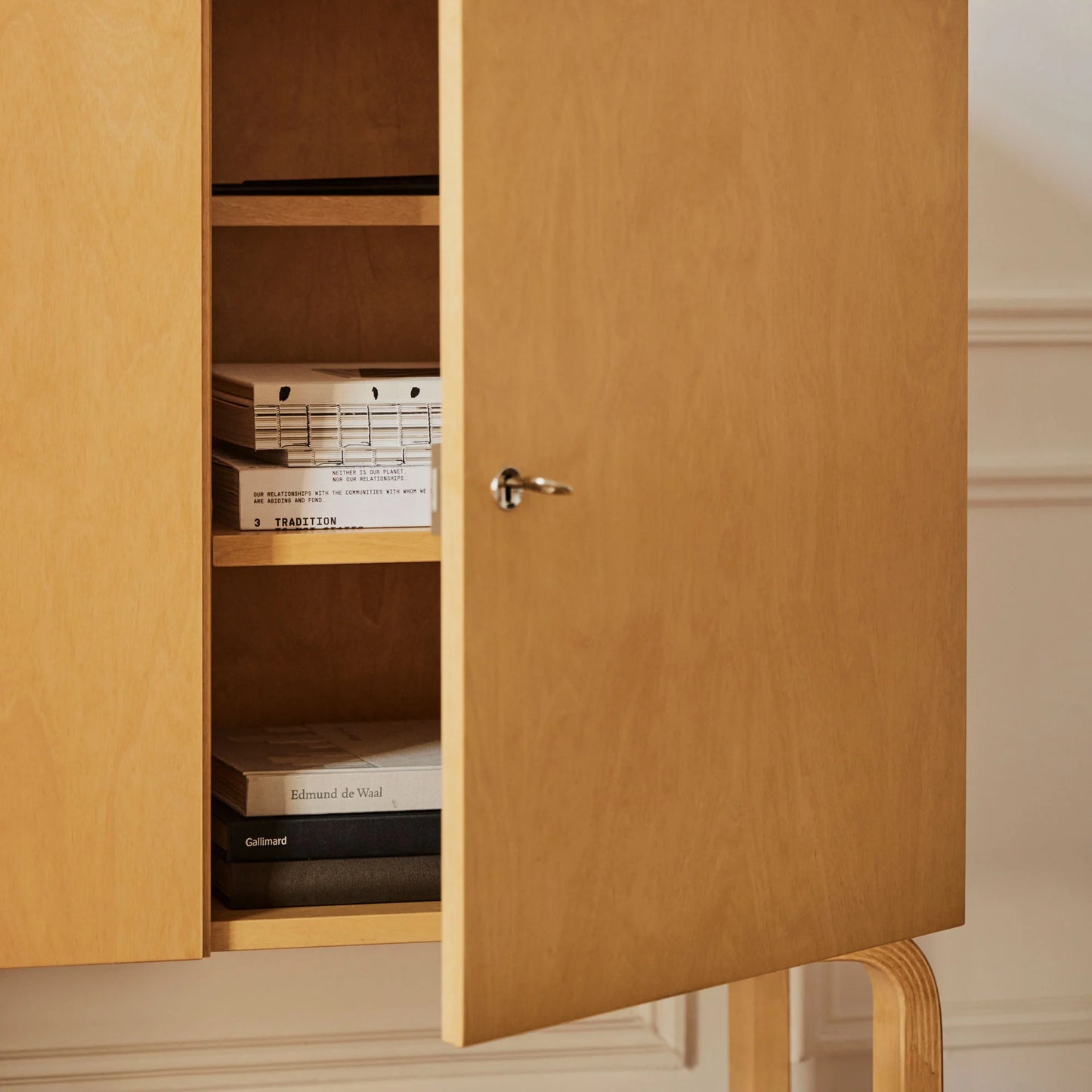 Cabinet 250