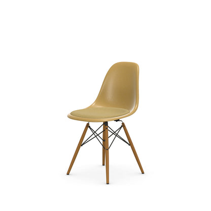 Eames Fiberglass Side Chair DSW