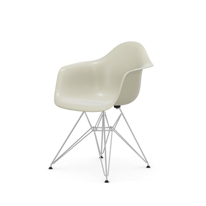 Eames Fiberglass Armchair DAR