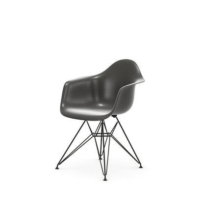 Eames Fiberglass Armchair DAR